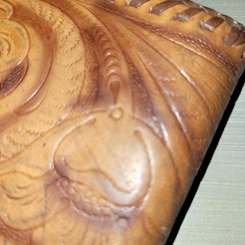 Vintage Tooled Leather Wallet - Picture 7 of 8